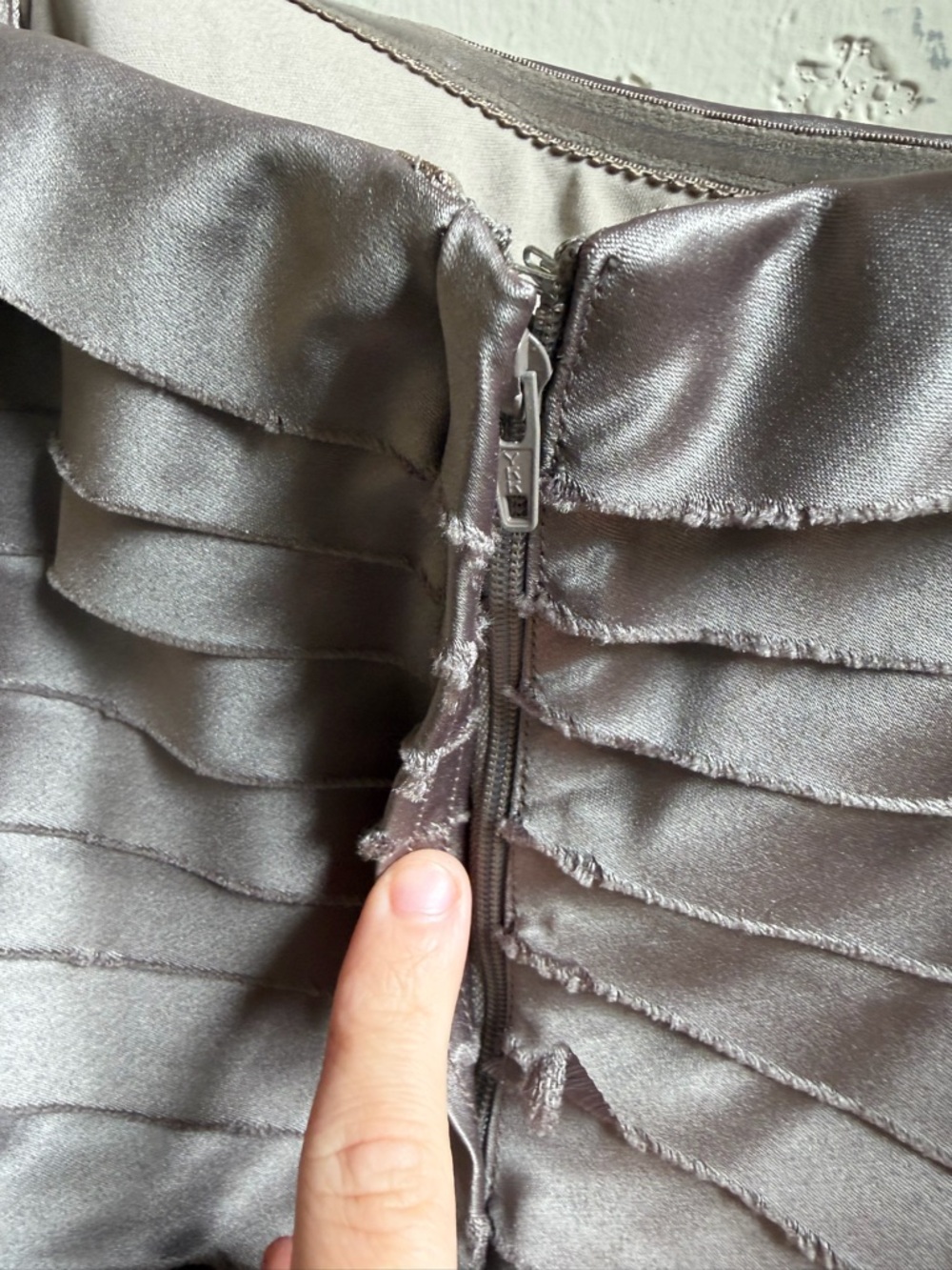 BCBGMaxAzria Size 6 Strapless Laser Cut Taupe Layered Tiered Cocktail Dress - Picture 6 of 8